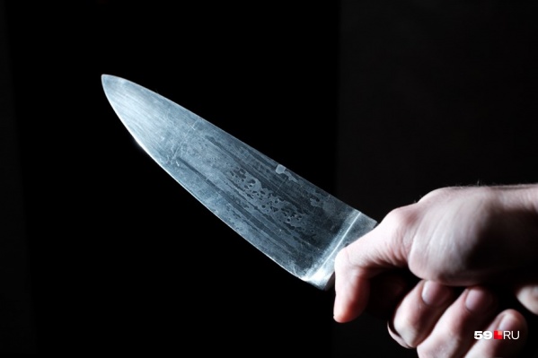 Нож у мальчика быстро забрали Нож у мальчика быстро забрали