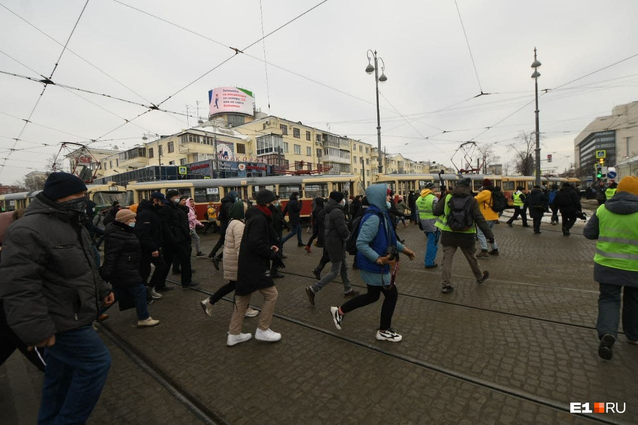 В Екатеринбурге встали трамваи