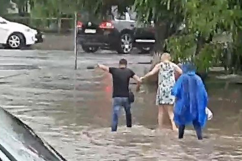 По словам местных жителей, сильные ливни обрушились на Красноармейский район 11 и 12 июня По словам местных жителей, сильные ливни обрушились на Красноармейский район 11 и 12 июня