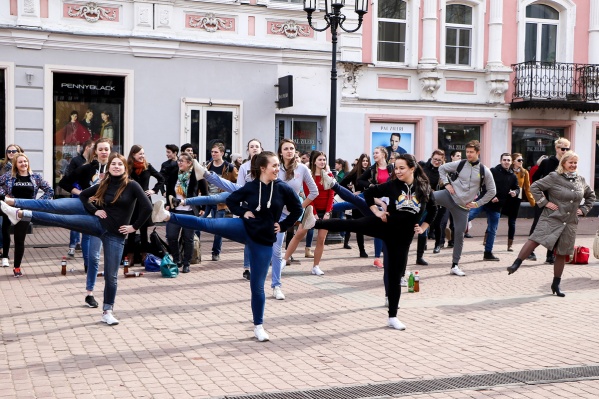 Зарядка может быть веселой. Фото: Наталья Бурухина Зарядка может быть веселой. Фото: Наталья Бурухина