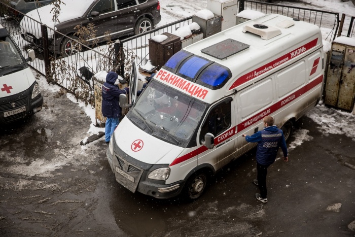 Сотрудника авиазавода увезли в больницу Сотрудника авиазавода увезли в больницу