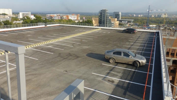 Многоуровневая парковка решит проблемы поиска места для авто при посещении МВДЦ «Сибирь»