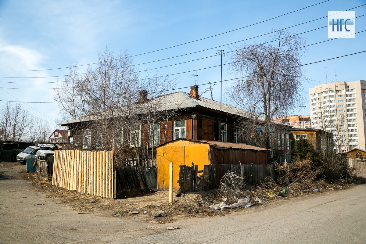 Бараки красноярск. Красноярск бараки. Снесли бараки на Мостоотряде улица Тургенева. Каменный Барак. Бараки сносят Красноярск.