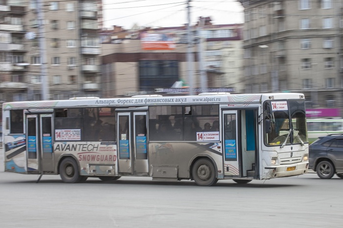 Видео с пассажиром автобуса № 14 выложили в Сеть очевидцы Видео с пассажиром автобуса № 14 выложили в Сеть очевидцы