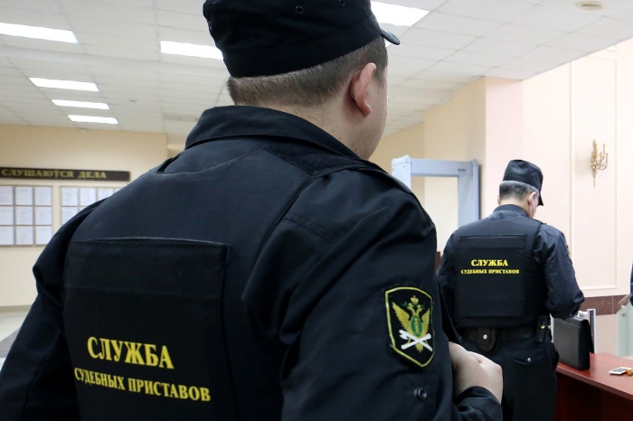 Задолжавший 43 миллиона новосибирец попытался засудить приставов