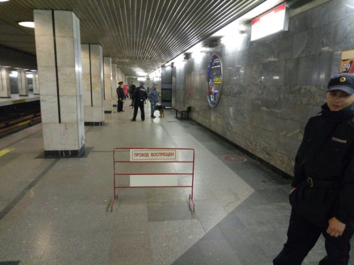 Станция метро «Речной вокзал» Станция метро «Речной вокзал»
