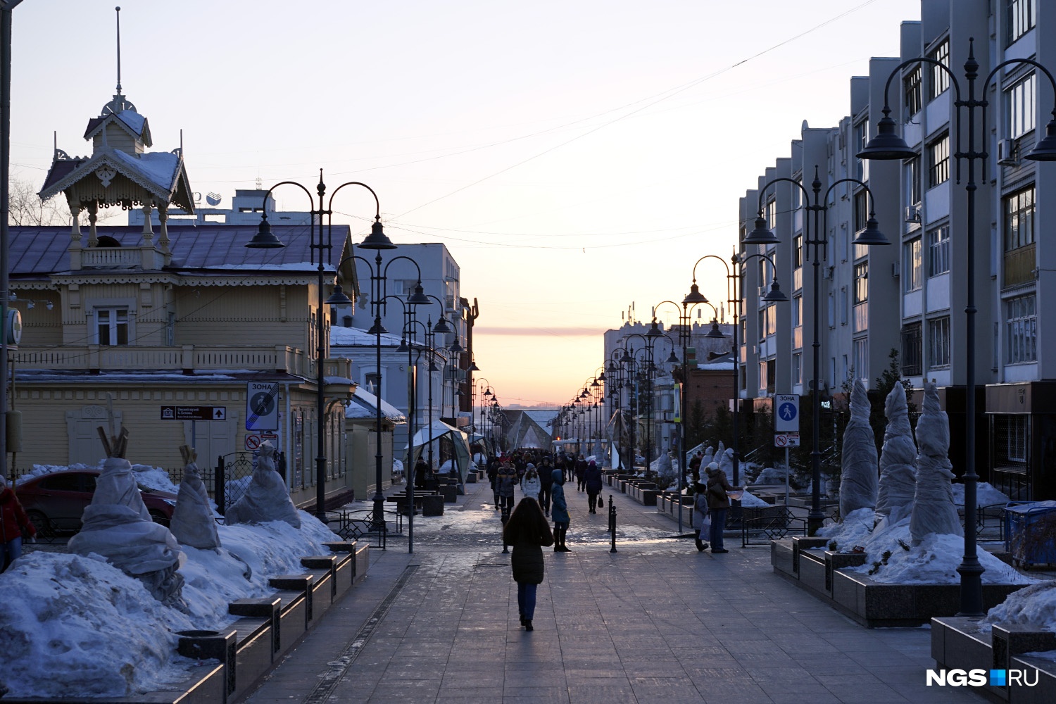 Теплых омск. Омск конец города. Омск конец. Синоптик Омск. Синоптик в г. Омске.