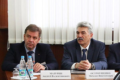 Михаил Остроушенко (справа) сейчас занимает должность советника директора<br> Михаил Остроушенко (справа) сейчас занимает должность советника директора<br>