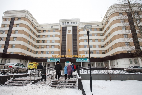 Мужчина обратился в поликлинику на Московском тракте, чтобы вылечить колено, но там его состояние только усугубили. Как так вышло — он рассказал журналисту 72.RU Мужчина обратился в поликлинику на Московском тракте, чтобы вылечить колено, но там его состояние только усугубили. Как так вышло — он рассказал журналисту 72.RU