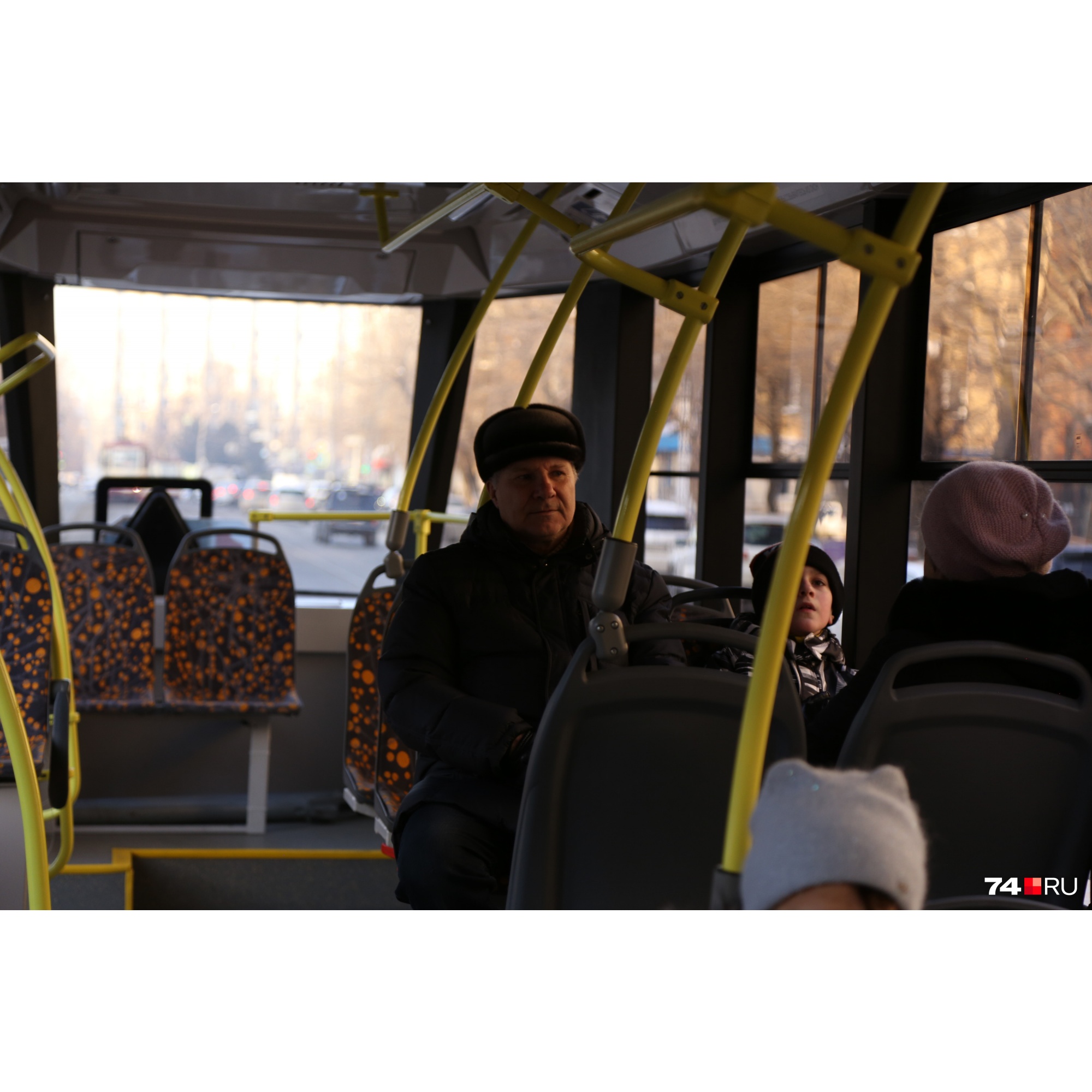 В машине 30 мест для пассажиров В машине 30 мест для пассажиров