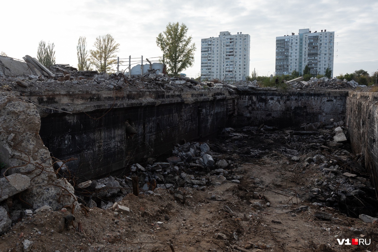 Помимо снесённых зданий нужно разбирать многочисленные подвалы Помимо снесённых зданий нужно разбирать многочисленные подвалы