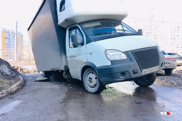 Водителю автомобиля не повезло Водителю автомобиля не повезло