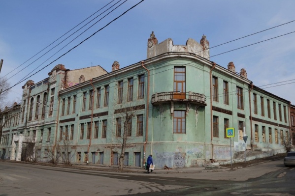 Особняк, построенный в 1850 году, стал одним из первых кирпичных зданий Самары Особняк, построенный в 1850 году, стал одним из первых кирпичных зданий Самары 