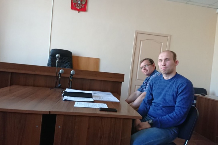 Александр Смольников и юрист Денис Резниченко намерены дойти до Европейского суда по правам человека Александр Смольников и юрист Денис Резниченко намерены дойти до Европейского суда по правам человека