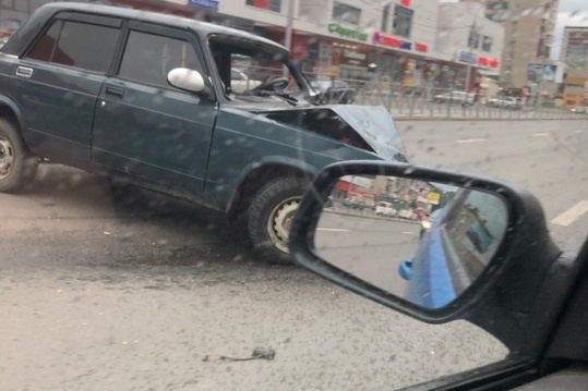 Авария произошла рядом с домом по адресу Гоголя, 38 Авария произошла рядом с домом по адресу Гоголя, 38