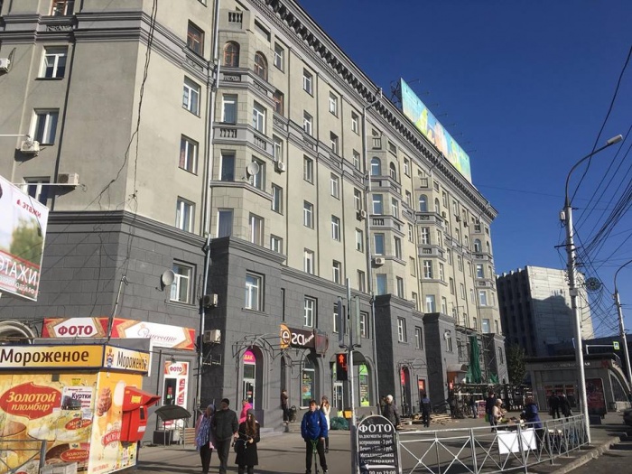 Дом на Красном проспекте, 159 теперь выглядит как новый Дом на Красном проспекте, 159 теперь выглядит как новый