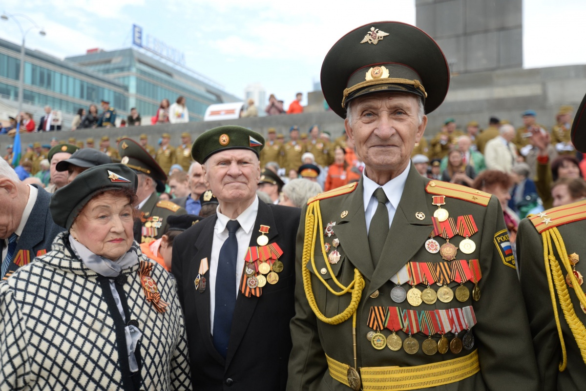 Парад с высоты: фоторепортаж с праздничного шествия военных в Екатеринбурге