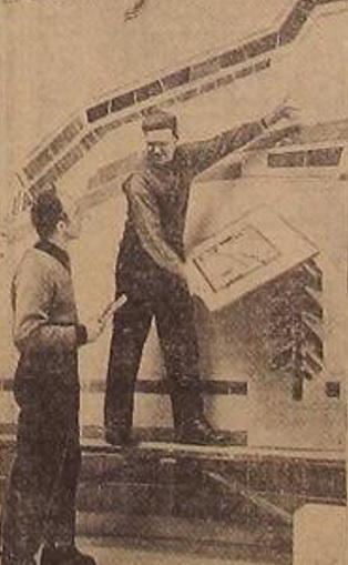 Снимок И. Пашкевича. Над отделкой внутренних помещений бытового комбината работают свердловские художники В. Беляев и Л. Венкербец. Они рисуют на торцовой стене кафе-закусочной. Тема — сказ Павла Бажова «Серебряное копытце» Снимок И. Пашкевича. Над отделкой внутренних помещений бытового комбината работают свердловские художники В. Беляев и Л. Венкербец. Они рисуют на торцовой стене кафе-закусочной. Тема — сказ Павла Бажова «Серебряное копытце»