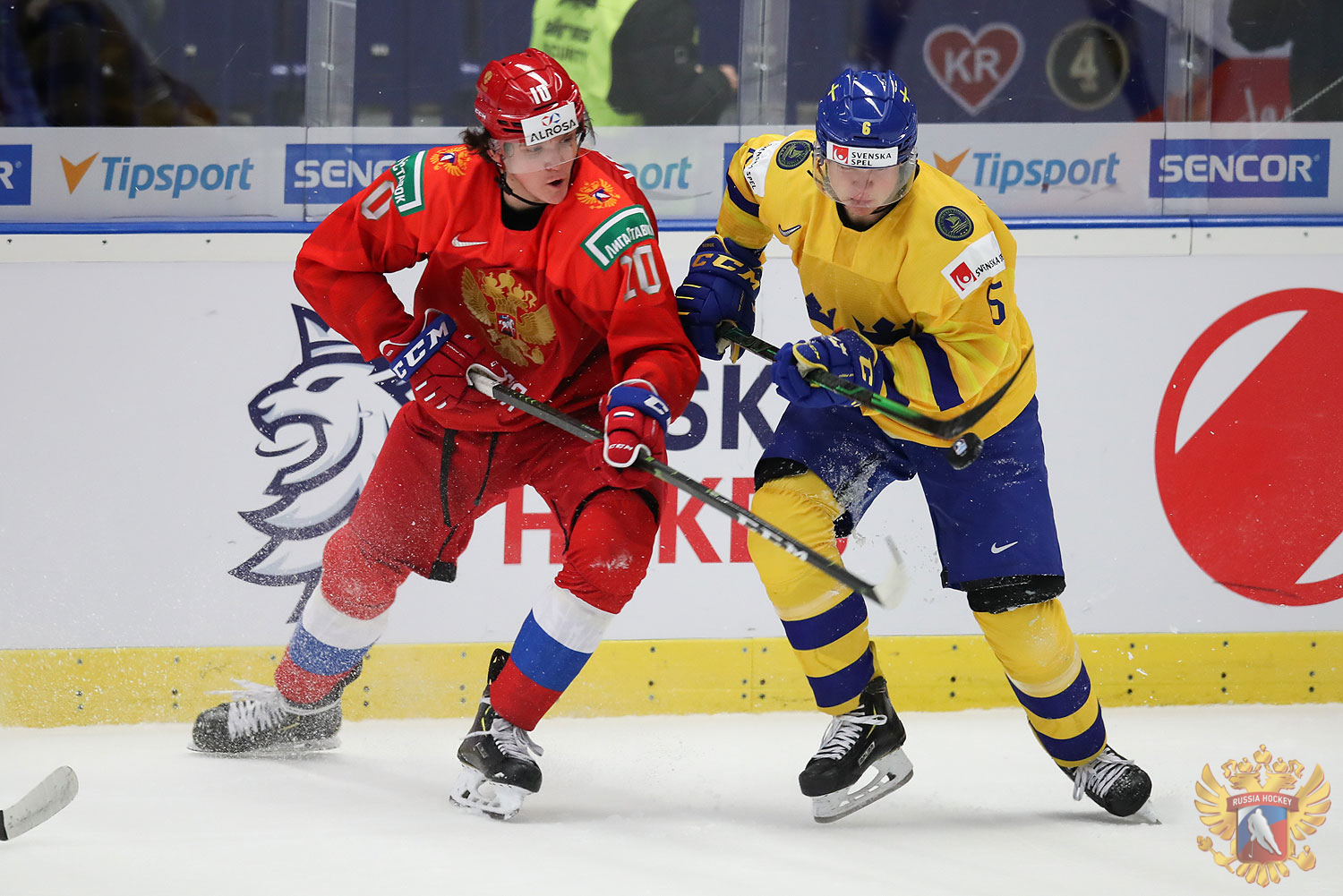 Медведи сериал молодежка. Мчм 2012 финал россия швеция. Молодежка финал. Емельянов молодежка. Вадим назаров молодежка.