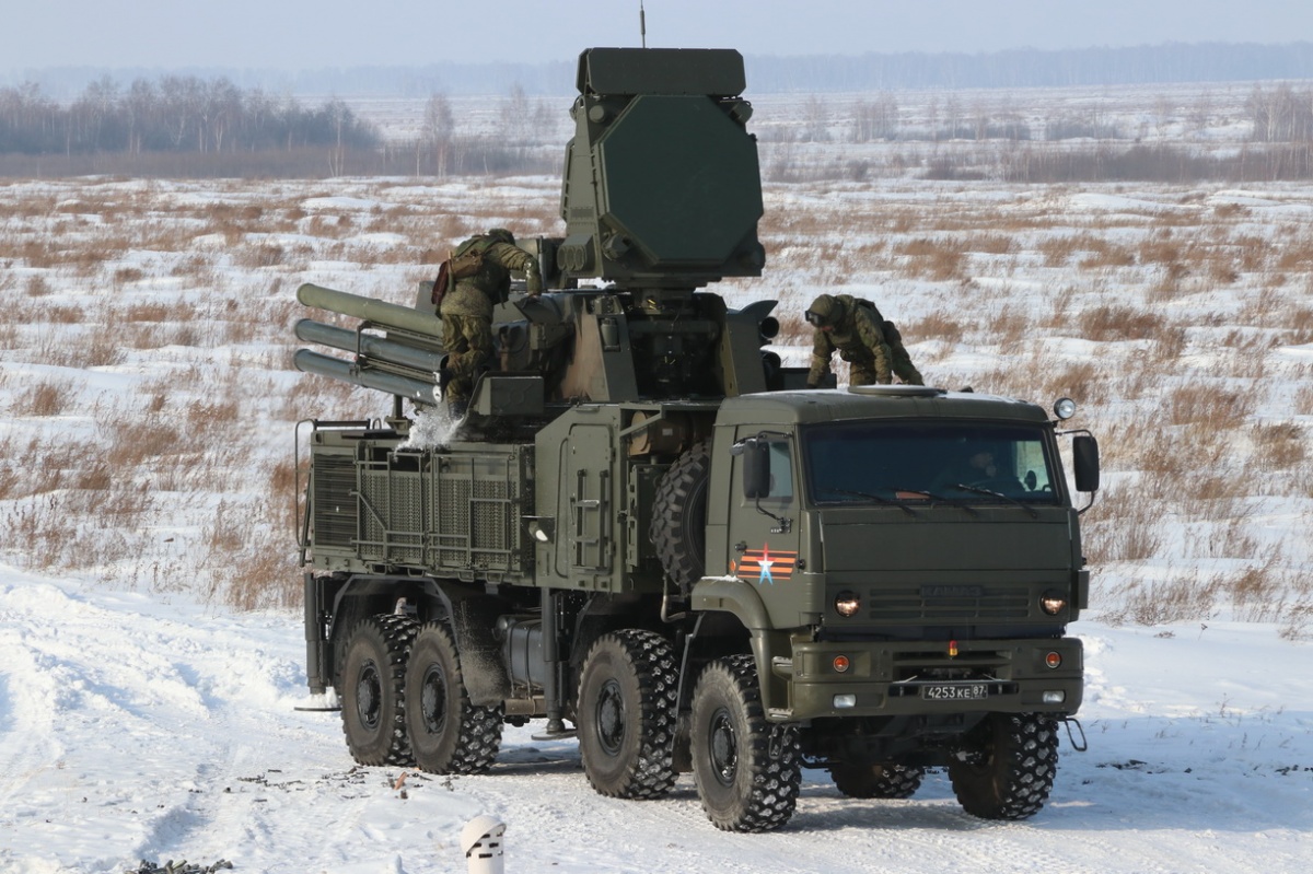 Военные стянули в Шилово КАМАЗы для защиты от авианалёта | 19.02.2018 |  Новосибирск - БезФормата