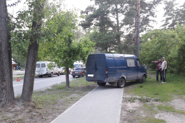 13 июня на ул. Российская «ГАЗель» протаранила маршрутное такси <nobr class="_">№ 86</nobr> 13 июня на ул. Российская «ГАЗель» протаранила маршрутное такси <nobr class="_">№ 86</nobr>
