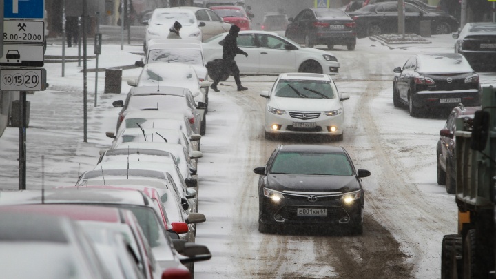 Власти Ростовской области потратят 302 миллиона рублей на служебные автомобили