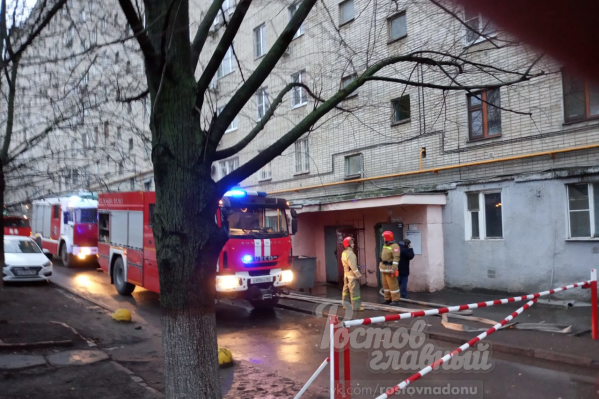 Ростовчане предположили, что причиной пожара стала неисправная проводка Ростовчане предположили, что причиной пожара стала неисправная проводка