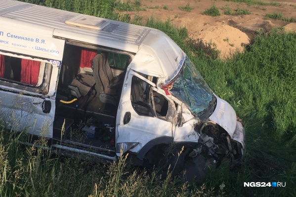 В аварии пострадало 9 человек из 13 В аварии пострадало 9 человек из 13