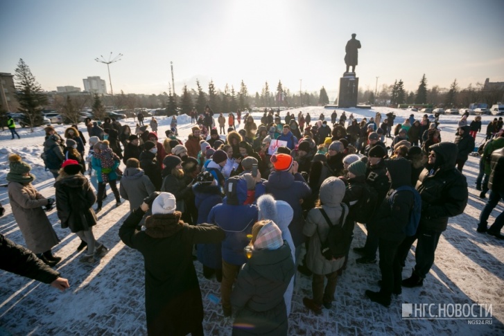 Красноярцы вышли на Красную площадь и потребовали решения проблем с экологией<br>