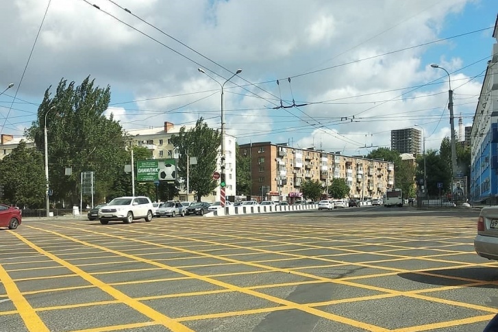 Новая дорожная разметка уже есть на проспекте Нагибина Новая дорожная разметка уже есть на проспекте Нагибина