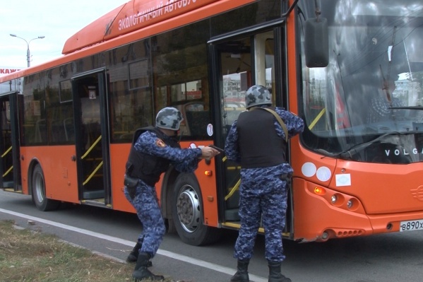 Росгвардию на помощь кондуктору вызвал водитель автобуса Росгвардию на помощь кондуктору вызвал водитель автобуса