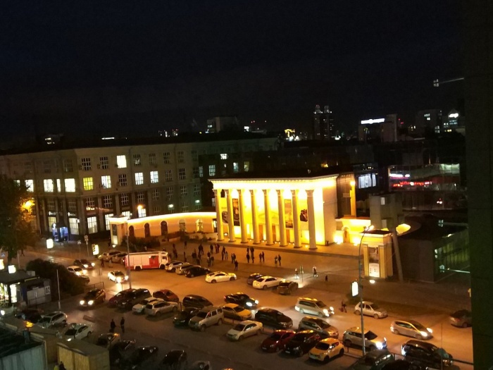 Тревожный звонок поступил в «Победу» примерно в 19:40 Тревожный звонок поступил в «Победу» примерно в 19:40