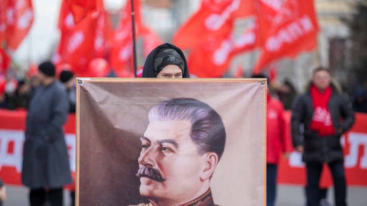 Коммунистам отказали в установке памятника Сталину