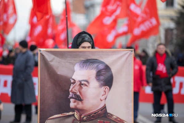 Памятник Сталину в Красноярске хотят установить уже несколько лет Памятник Сталину в Красноярске хотят установить уже несколько лет