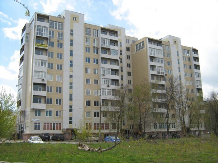 Здание начали возводить в 2003 году и должны были ввести в эксплуатацию в 2006 году. Фото: www.facebook.com/Алексей Чемоданов Здание начали возводить в 2003 году и должны были ввести в эксплуатацию в 2006 году. Фото: www.facebook.com/Алексей Чемоданов