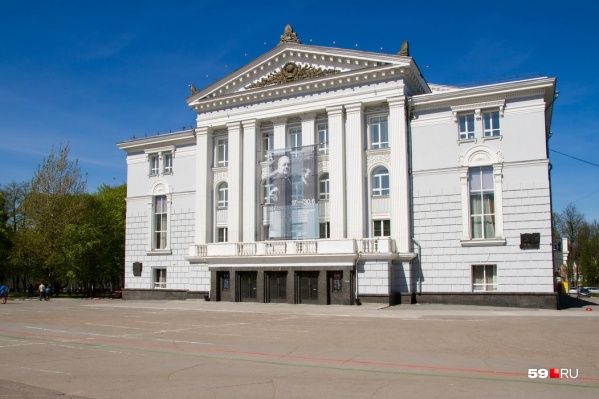 Действующее здание театра менять не планируют Действующее здание театра менять не планируют