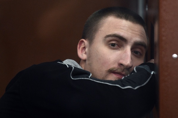 Молодого артиста Павла Устинова осудили по делу о нападении на сотрудника Росгвардии — боец пожаловался, что актёр вывихнул ему руку. После оглашения приговора актёры по всей стране запустили флешмоб «Я/Мы Павел Устинов» Молодого артиста Павла Устинова осудили по делу о нападении на сотрудника Росгвардии — боец пожаловался, что актёр вывихнул ему руку. После оглашения приговора актёры по всей стране запустили флешмоб «Я/Мы Павел Устинов»