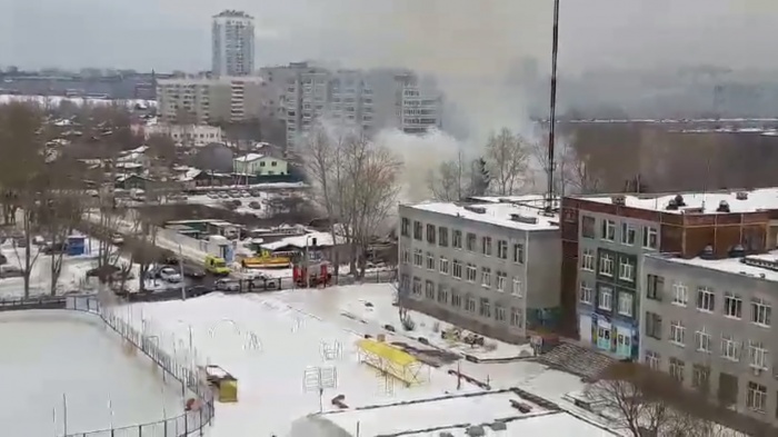 Столб дыма был виден издалека Столб дыма был виден издалека