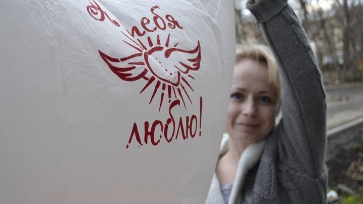 Пайщики из Кольцово после голодовки улетели в Москву - защищать ребёнка, чья мама погибла до сдачи дома