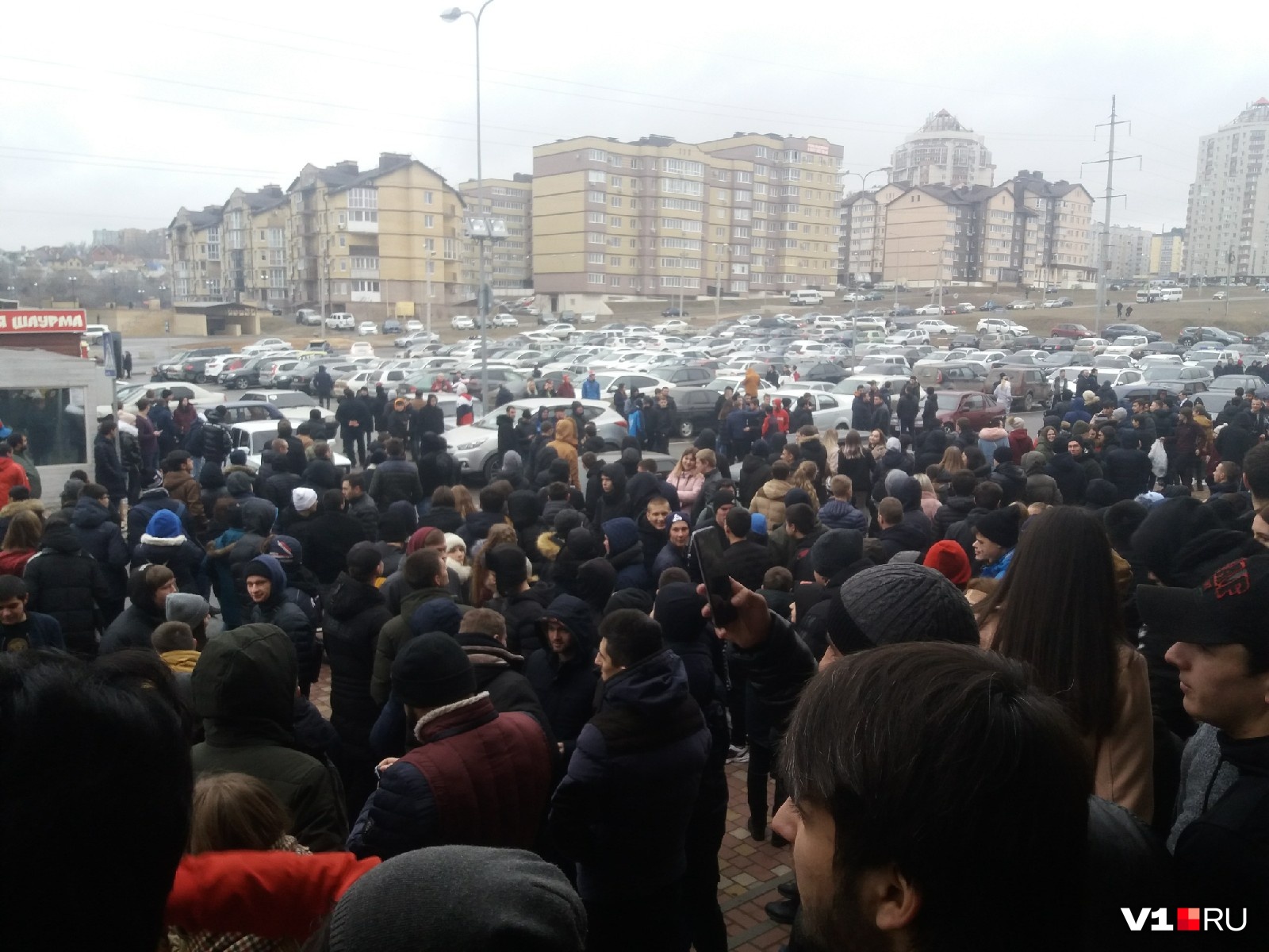 Кто-то просто пришел поглазеть Кто-то просто пришел поглазеть