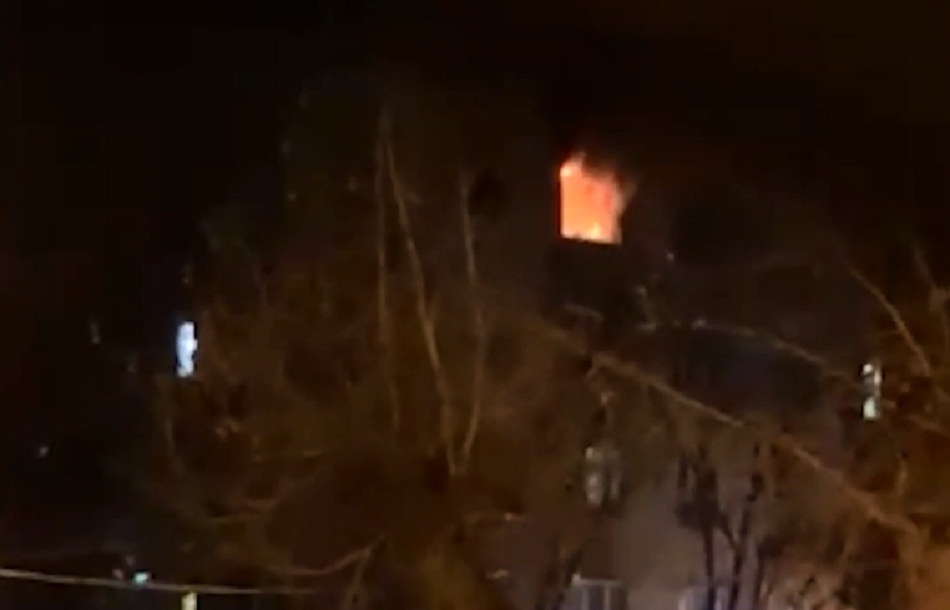 В Волгограде из горящей пятиэтажки эвакуировали жильцов: есть пострадавшие
