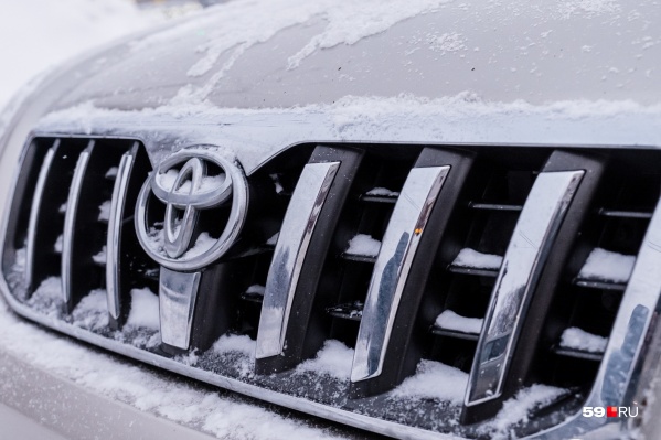 Мужчина ехал на белой Toyota в Кировский район Перми Мужчина ехал на белой Toyota в Кировский район Перми