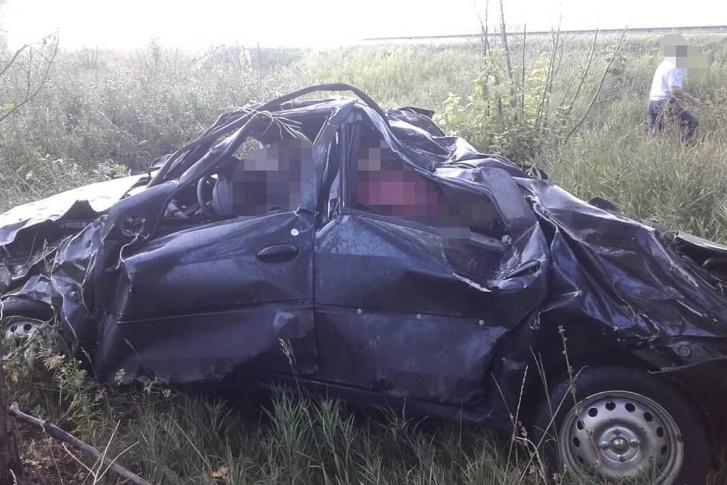 Автомобиль превратился в груду железа Автомобиль превратился в груду железа