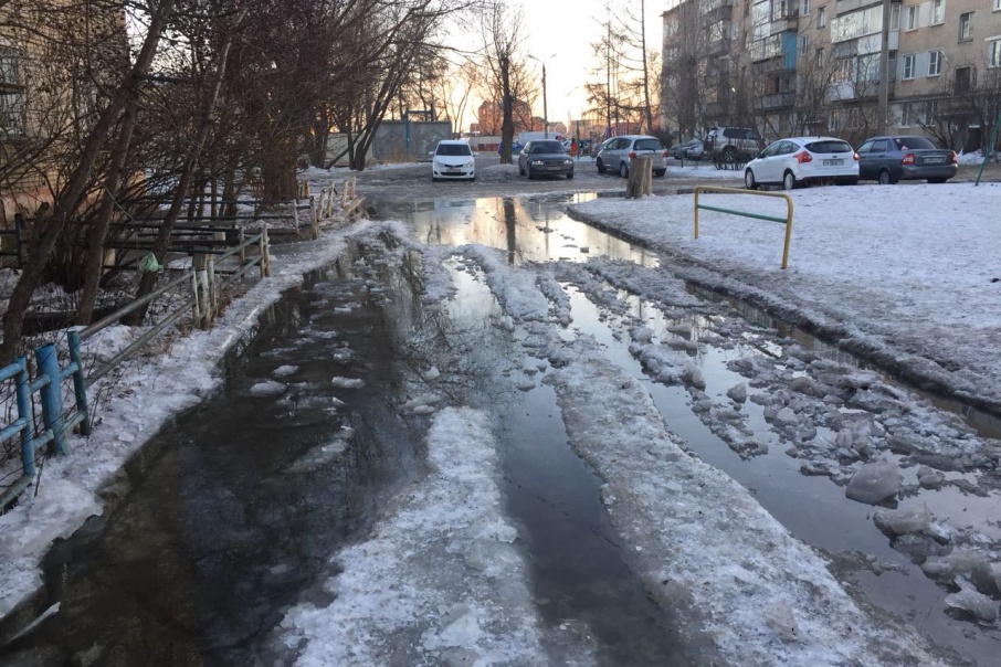 Из-за аварии от воды отключили два многоквартирных дома Из-за аварии от воды отключили два многоквартирных дома
