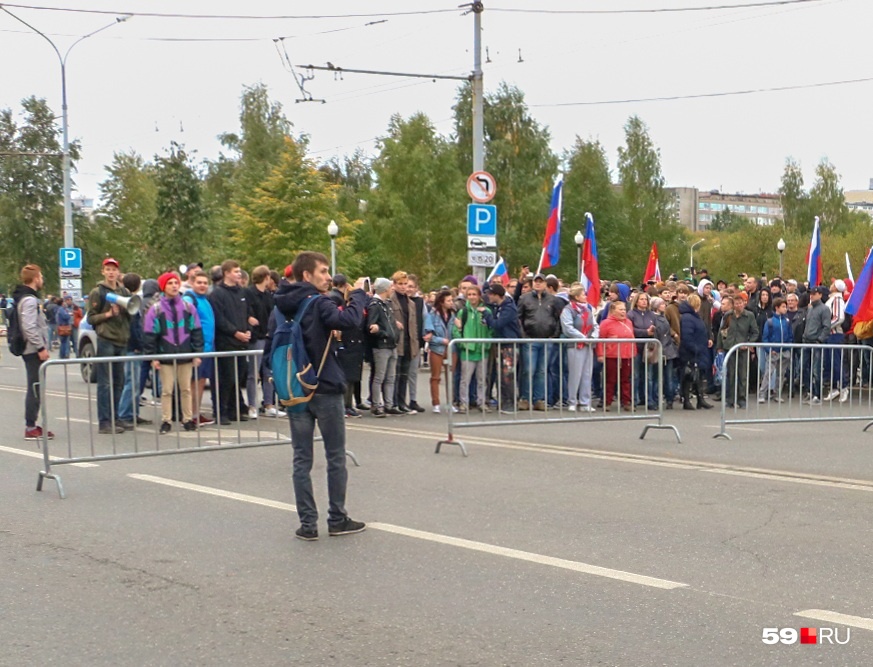 Владислав Аскариди на акции против пенсионной реформы в Перми 9 сентября Владислав Аскариди на акции против пенсионной реформы в Перми 9 сентября