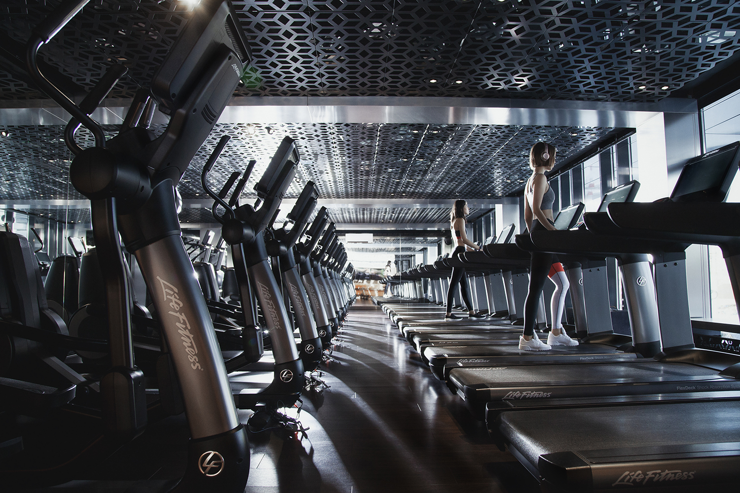 Бассейн фитнес-клуба EDGE Premium Fitness стал победителем 12-го всероссийского конкурса «Бассейн 2018» в номинации «Лучший общественный плавательный бассейн России» Бассейн фитнес-клуба EDGE Premium Fitness стал победителем 12-го всероссийского конкурса «Бассейн 2018» в номинации «Лучший общественный плавательный бассейн России»