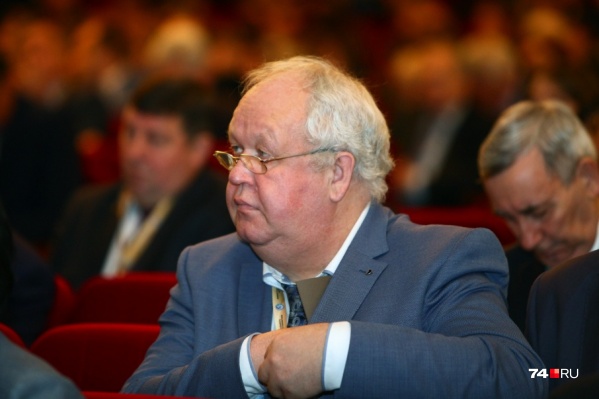 Владимир Садырин не сумел переизбраться на пост ректора педуниверситета и ушёл в другой вуз Владимир Садырин не сумел переизбраться на пост ректора педуниверситета и ушёл в другой вуз