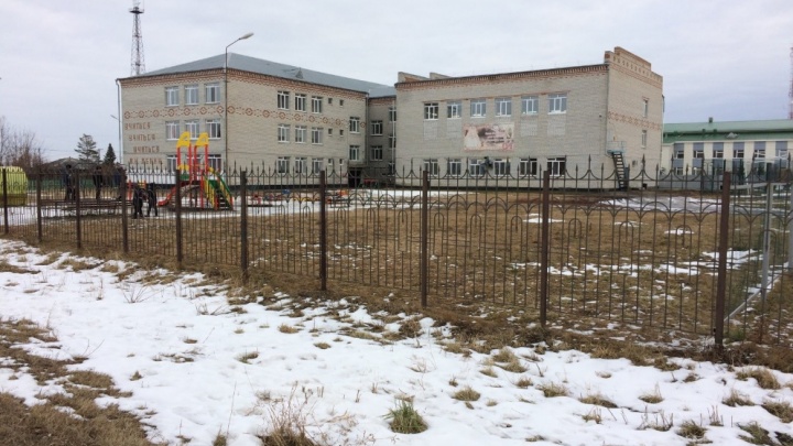 В Исетской школе бухгалтер похитила 845 тысяч рублей за школьное питание