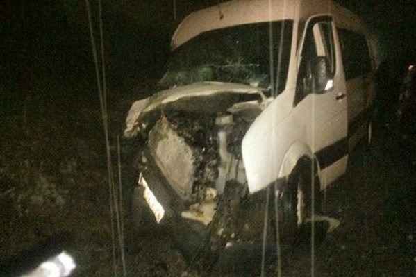Автобус получил механические повреждения Автобус получил механические повреждения 