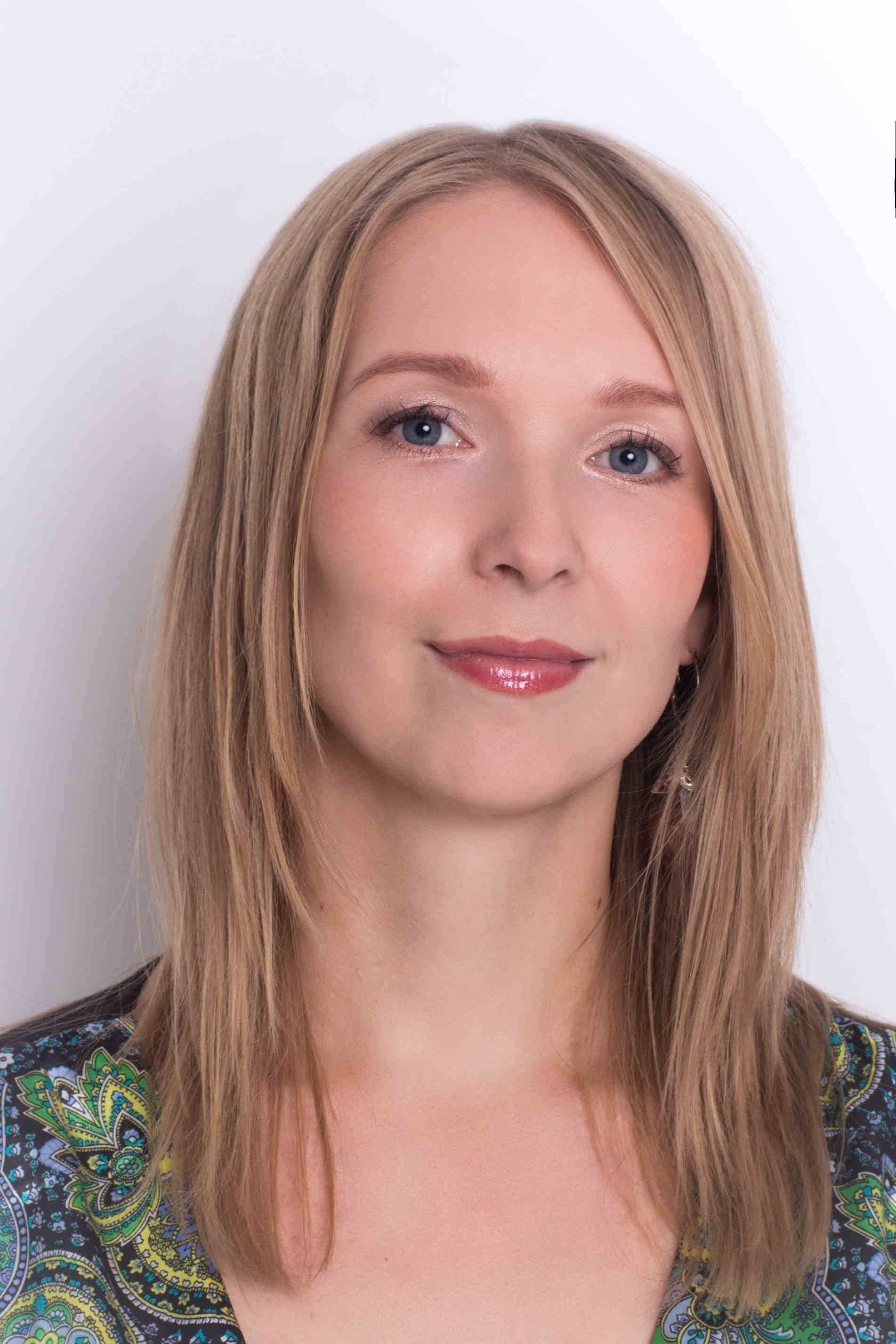 Екатерина Веселова работает педагогом-психологом в новосибирской школе № 177 Екатерина Веселова работает педагогом-психологом в новосибирской школе № 177